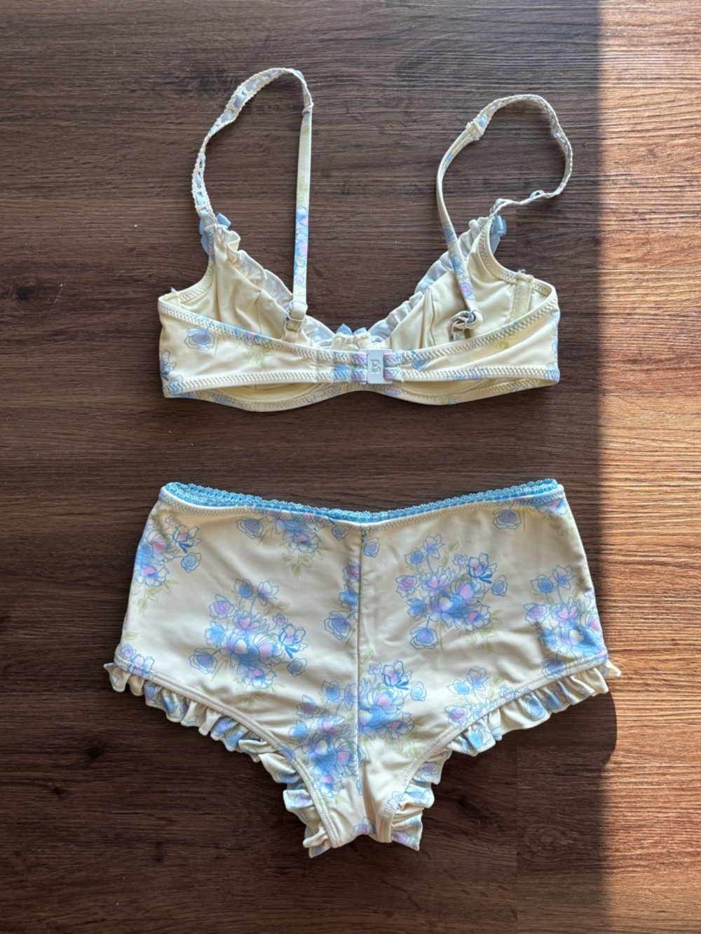 Blackbough Angel Cake bikini set - Picture 2 of 3